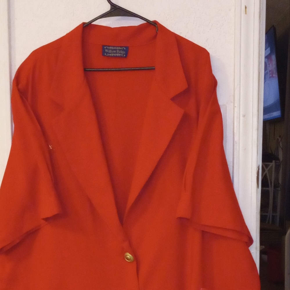 Willow Ridge Plus Size Short Sleeve Holiday Red Jacket